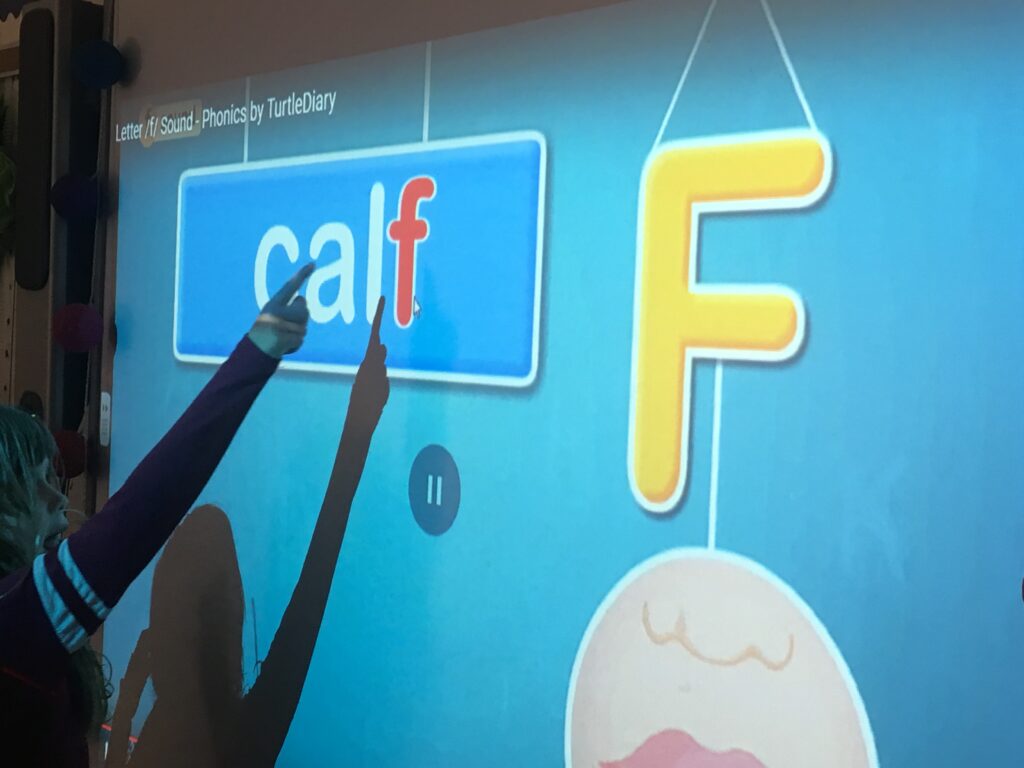 play interactive games or watch YouTube lessons about phonics or articulation on your SMARTboard during speech